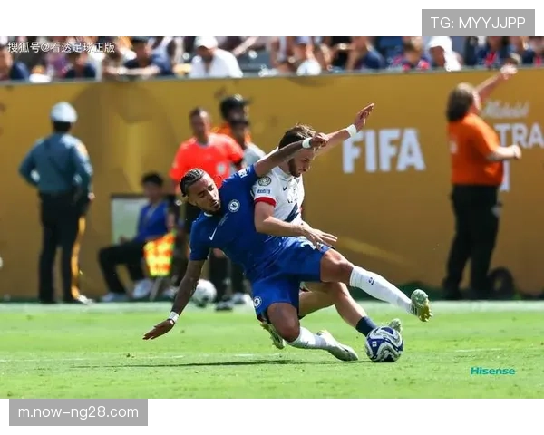 巴黎中场控制力占优 维蒂尼亚调度瓦解蓝军压迫